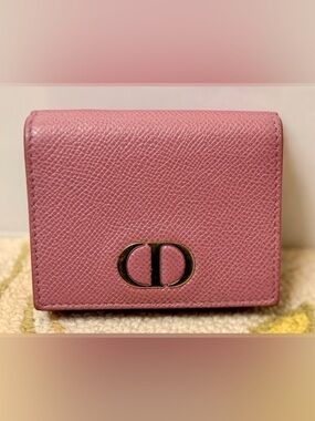 CHRISTIAN DIOR 30 Montaigne CD Logo Pink Barbie Coquette Compact Wallet Case